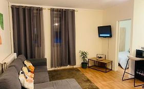Appartement Calme Et Chaleureux Proche De Paris