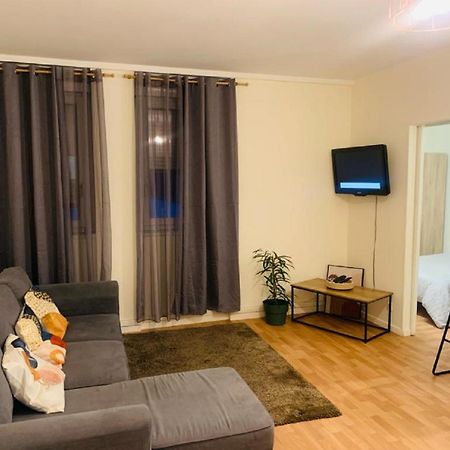 Appartement Calme Et Chaleureux Proche De Paris Courbevoie Extérieur photo