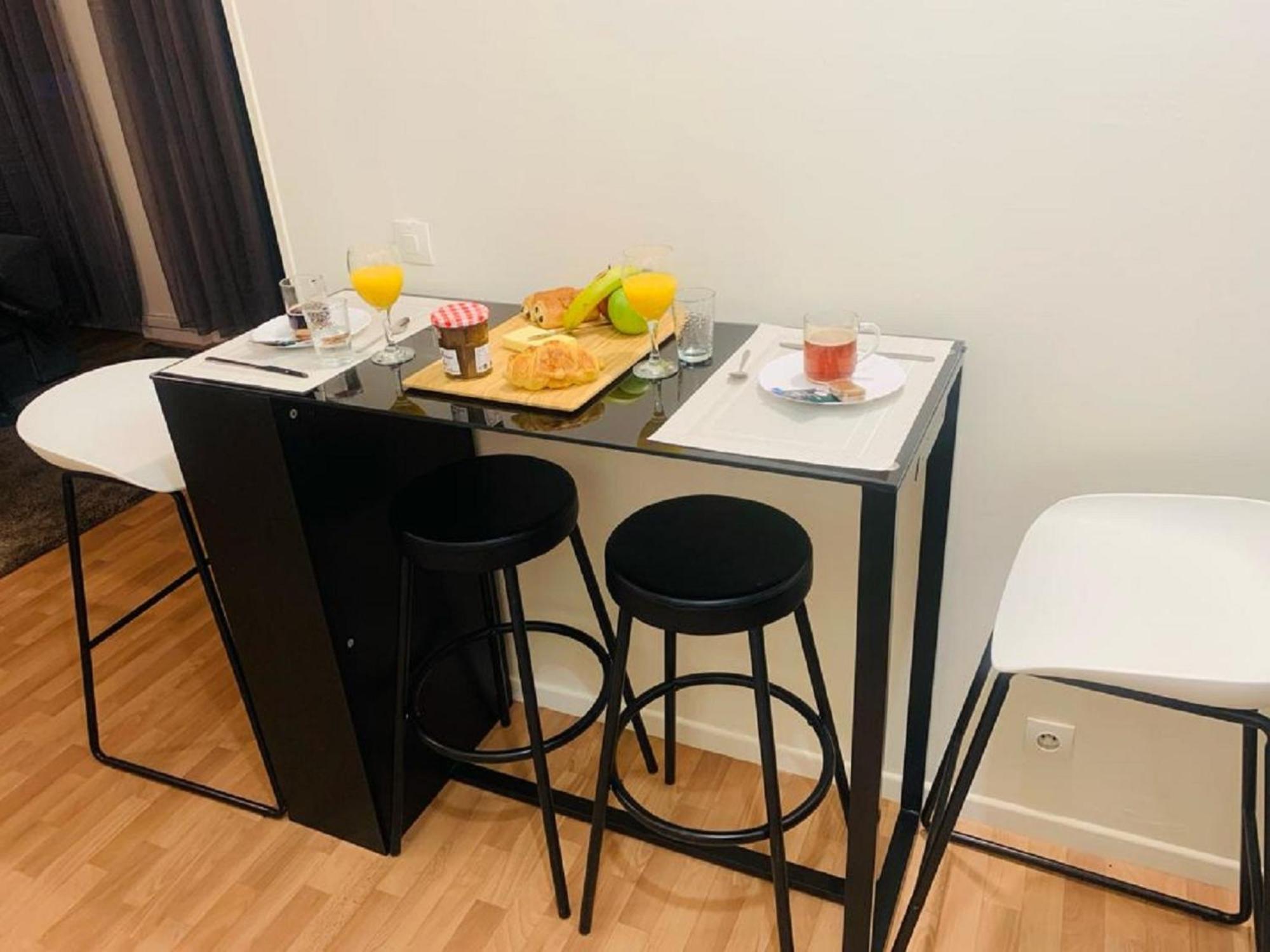 Appartement Calme Et Chaleureux Proche De Paris Courbevoie Extérieur photo